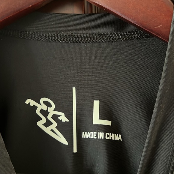 New without tags! Da Hui Hawaii by a group of surfers 🏄♂️ Camouflage Pullover! - Picture 6 of 8